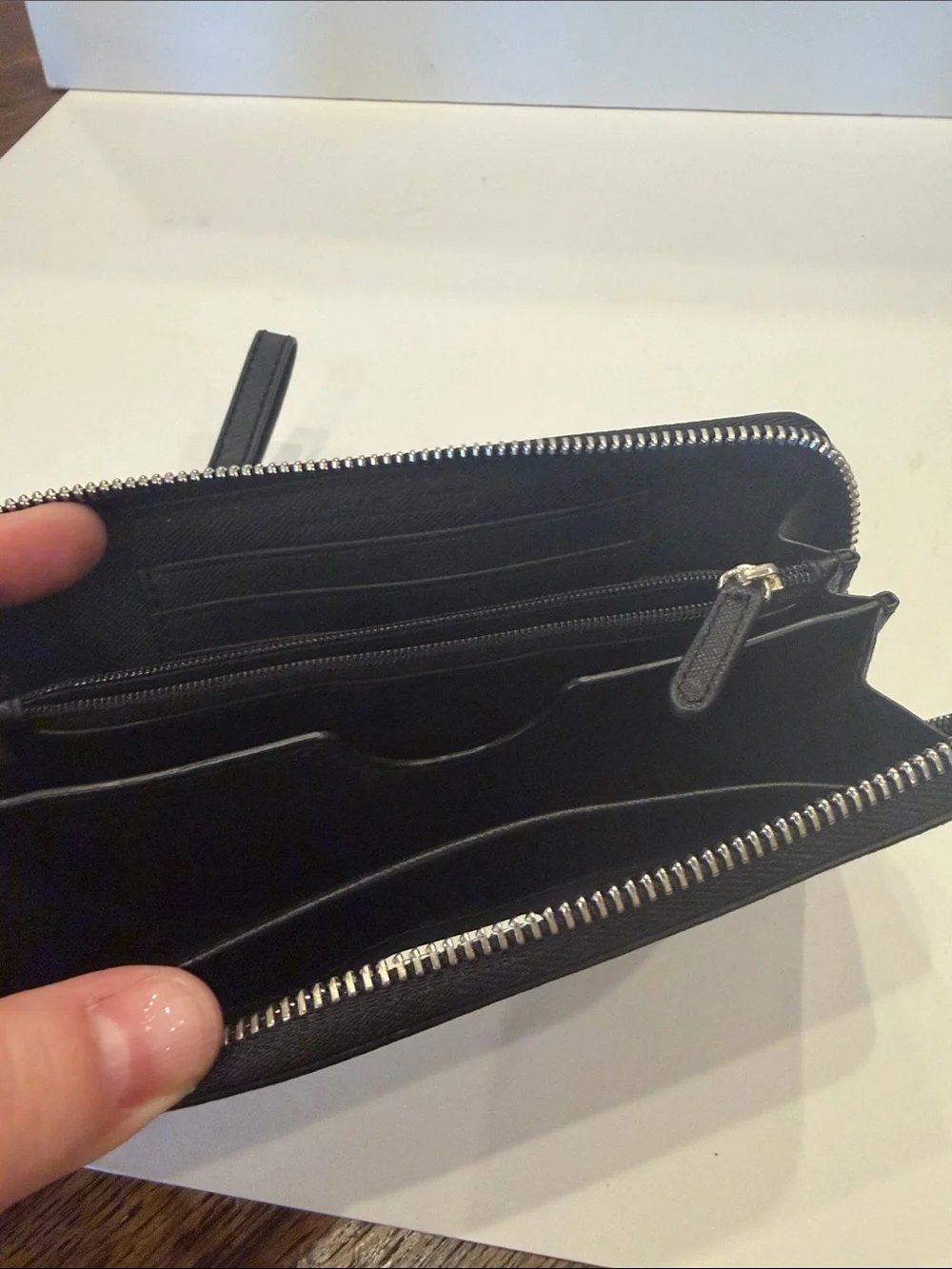 Michael Kors Black & White Houndstooth Wristlet Wallet